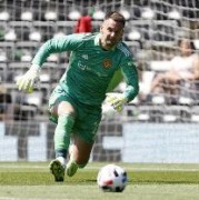 希顿：新球员们适应得很好，我认为他们会成为超值引援